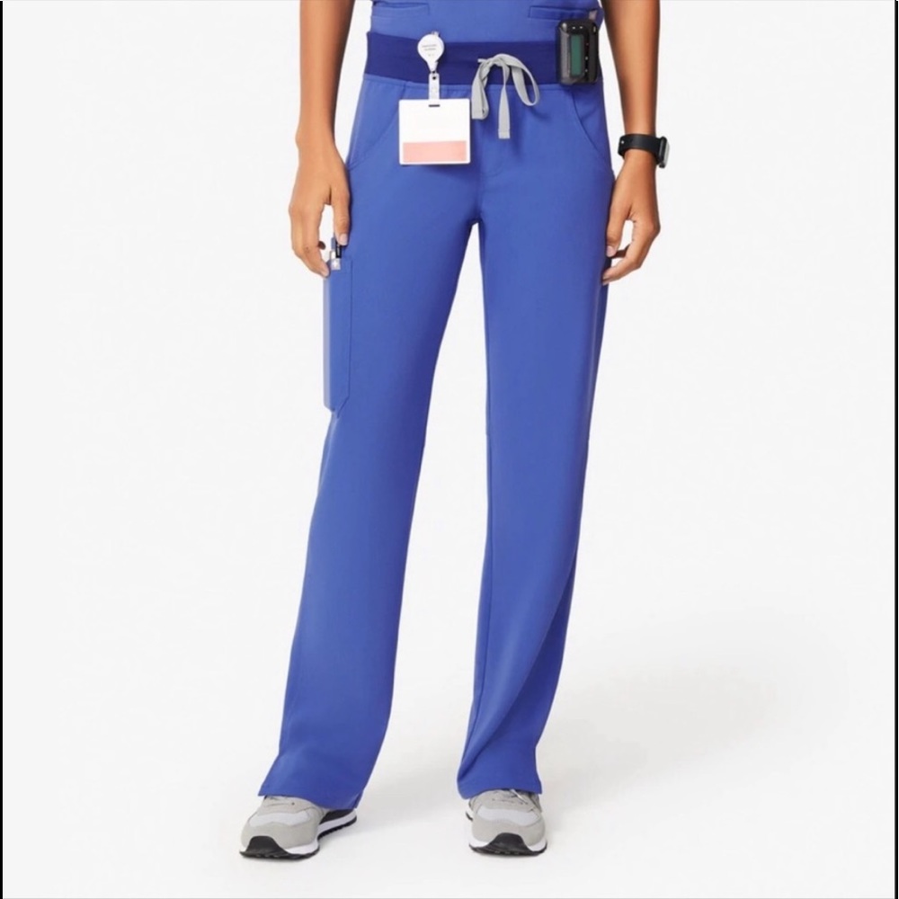 Figs Denim Kade Cargo Pants - PETITE MEDIUM